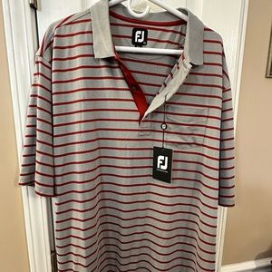 Men’s Footjoy golf polo.